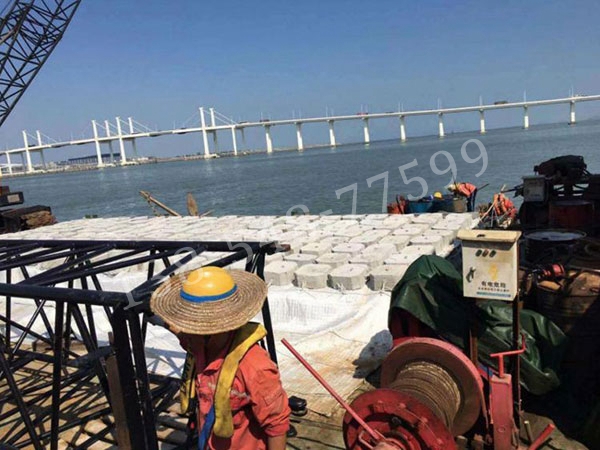 深水筑堤水下軟體排